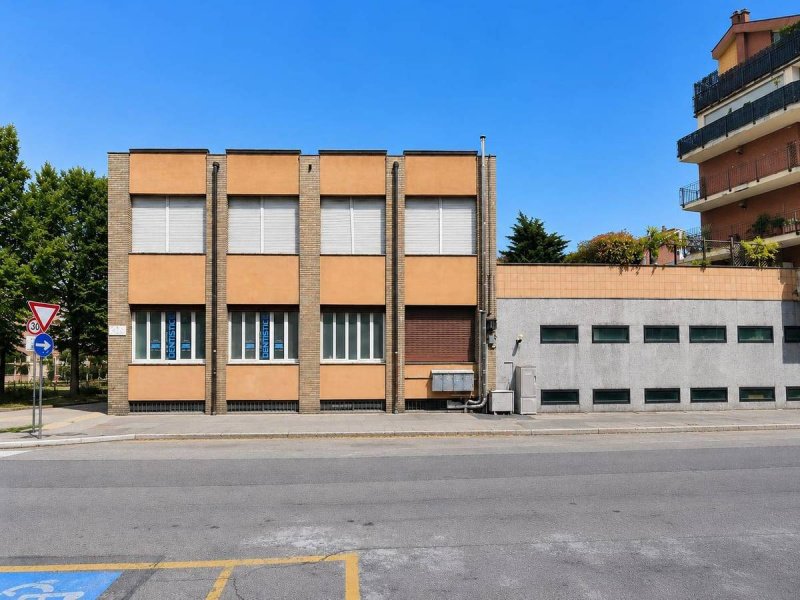 Edifício comercial em Turim