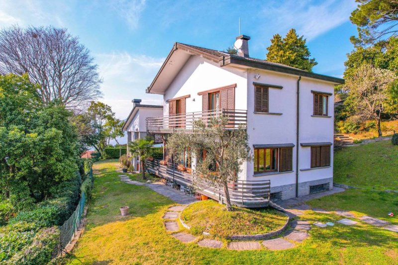Villa in Laveno-Mombello