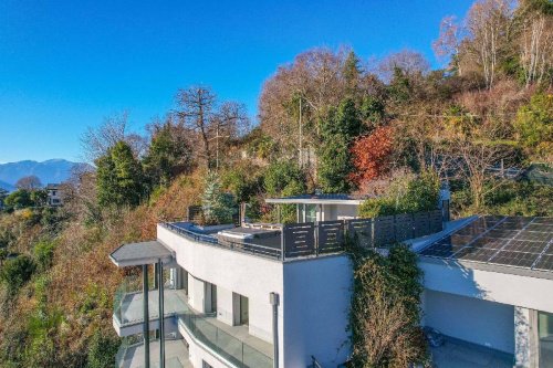 Apartment in Laveno-Mombello