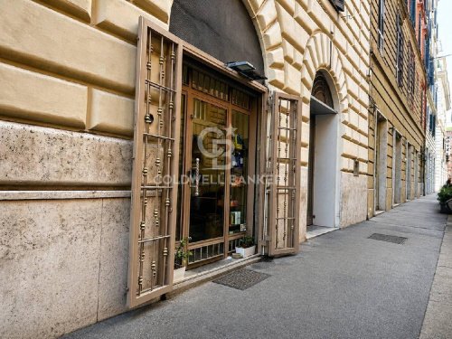 Local commercial à Rome