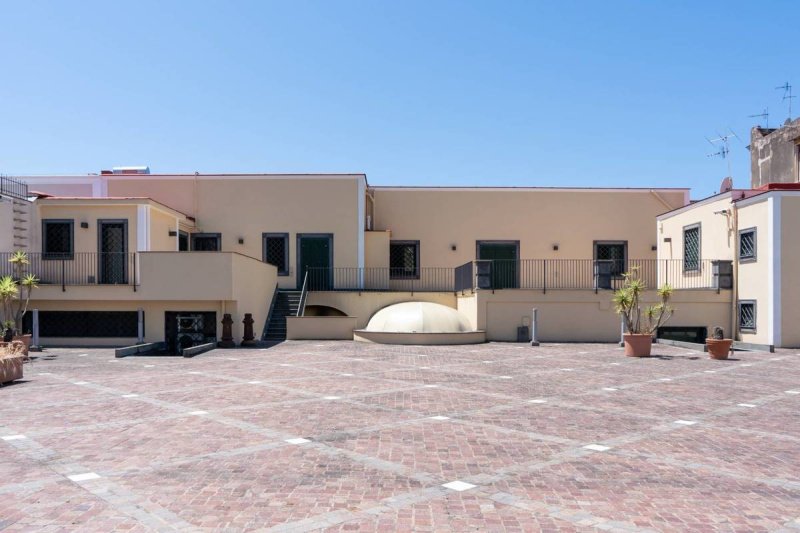 Bedrijfspand in Torre del Greco