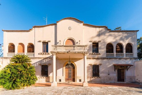 Villa in Bari