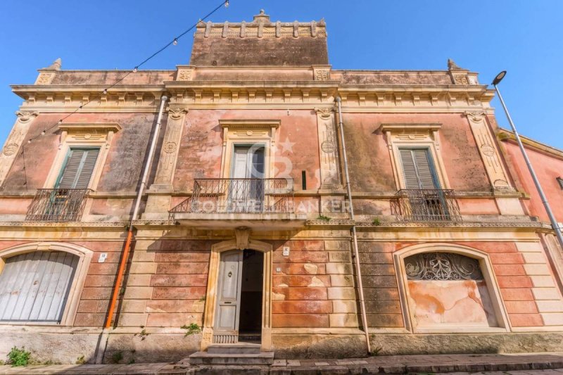 Edificio en Guagnano