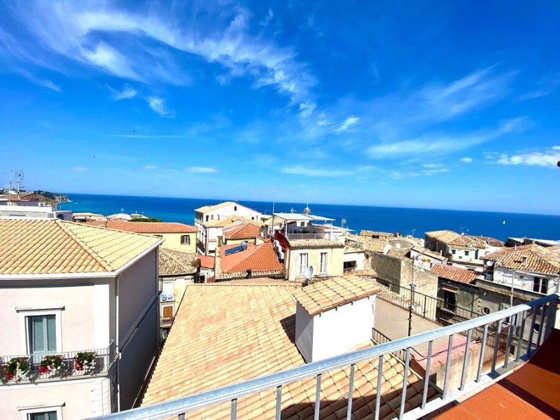 Takvåning i Tropea