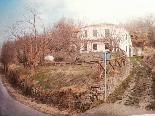 Einfamilienhaus in Piana Crixia