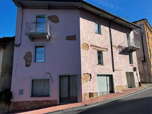 Detached house in Montechiaro d'Asti