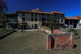 Lantställe i Montechiaro d'Asti