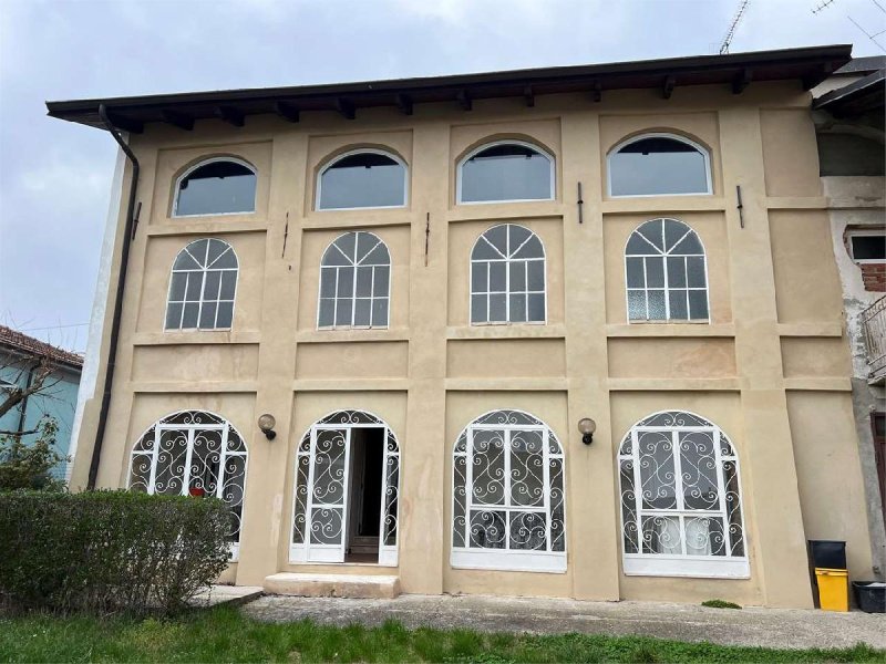 Detached house in Montiglio Monferrato