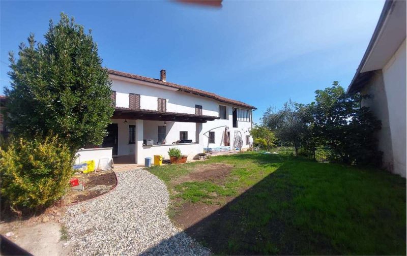 Дом в Камерано-Казаско