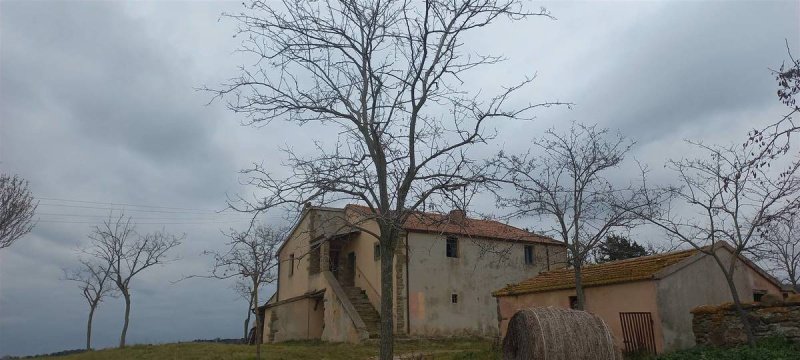 Отдельно стоящий дом в Скансано