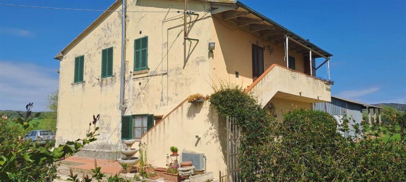 Klein huisje op het platteland in Scansano