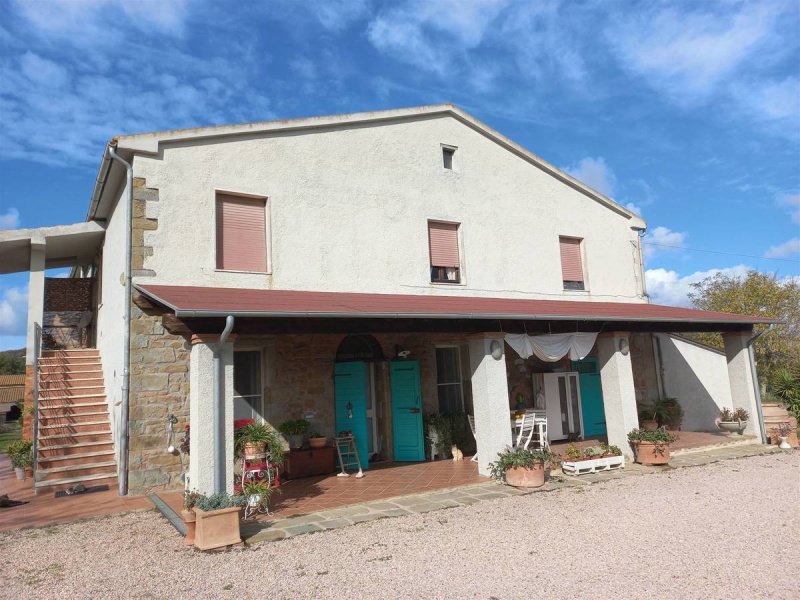 Klein huisje op het platteland in Magliano in Toscana