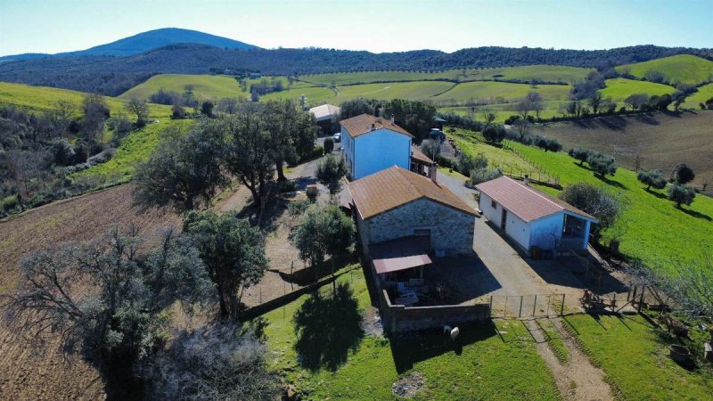 Caserío en Capalbio