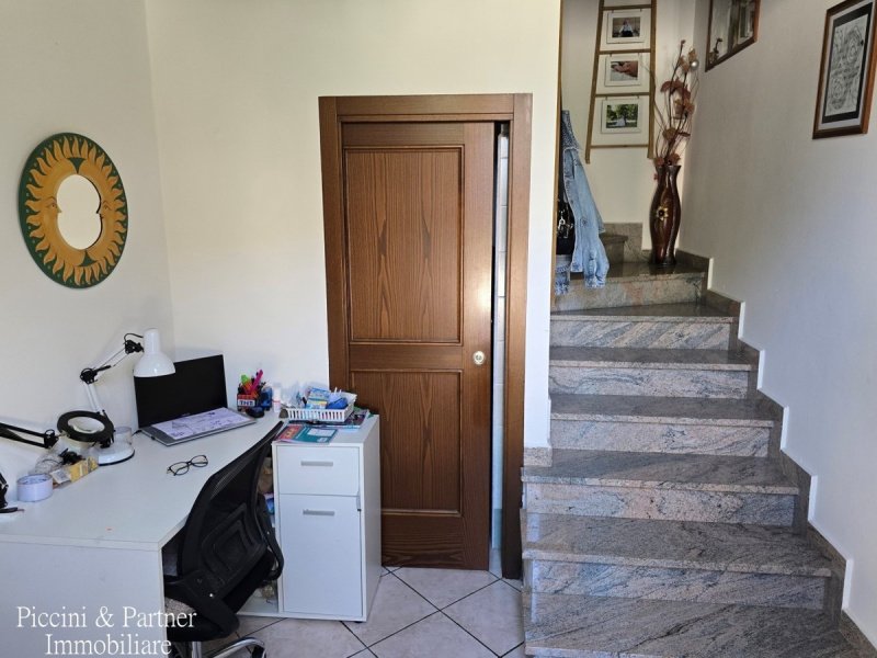 Hus från källare till tak i Castiglione del Lago