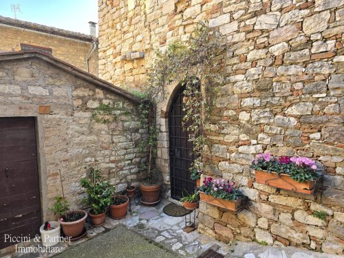Half-vrijstaande woning in Corciano