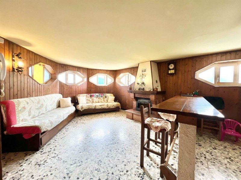 Detached house in Beverino