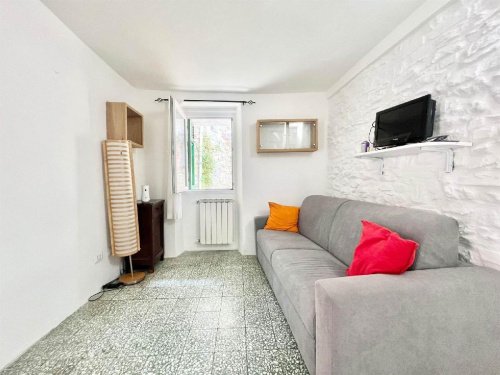 Self-contained apartment in La Spezia