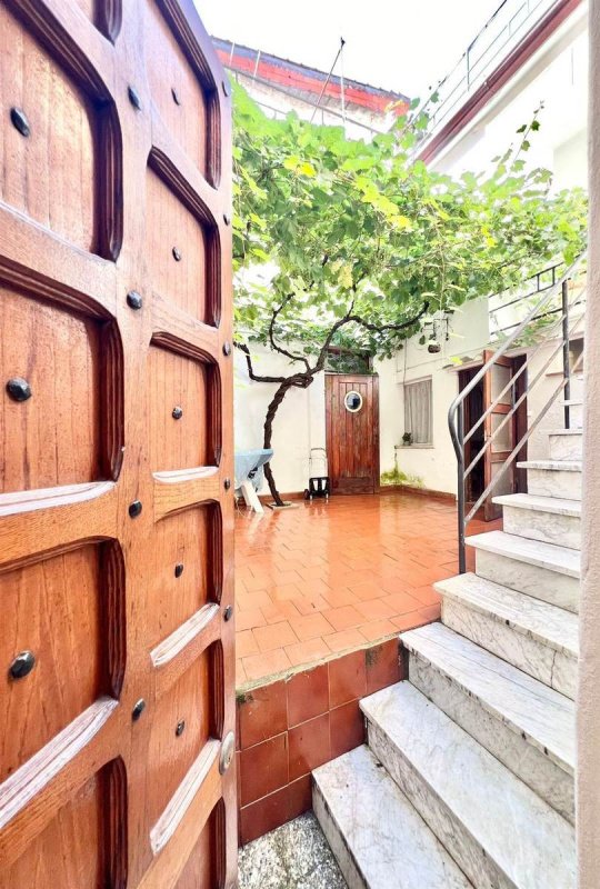 Self-contained apartment in Ameglia