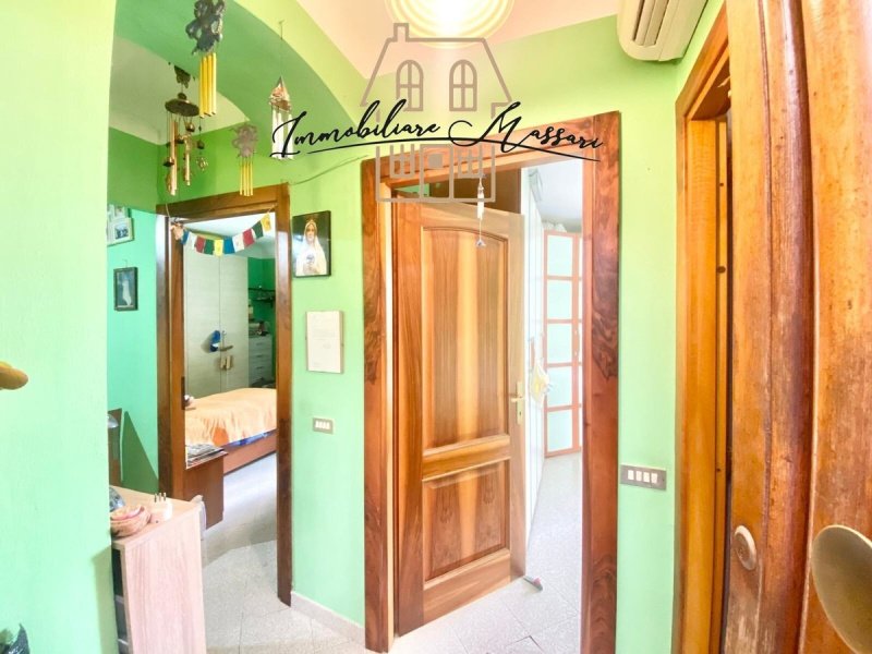 Apartamento em Vezzano Ligure