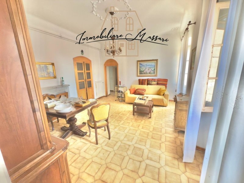 Appartement à Vezzano Ligure