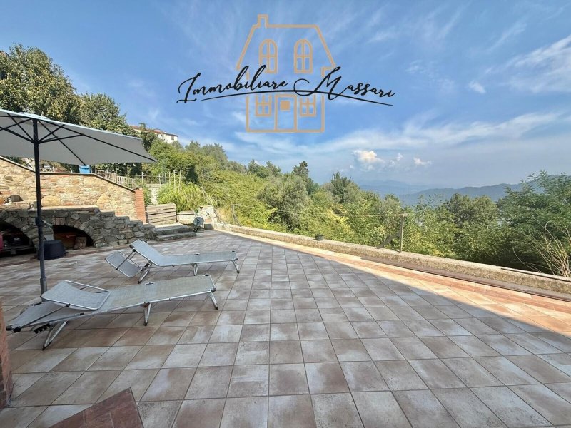 Maison jumelée à Beverone