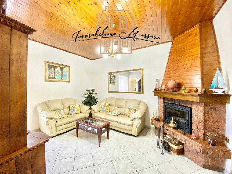 布鲁尼亚托公寓