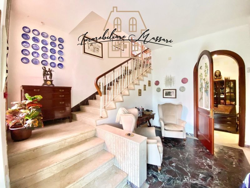 Moradia em Vezzano Ligure