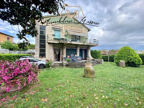 Moradia em Vezzano Ligure