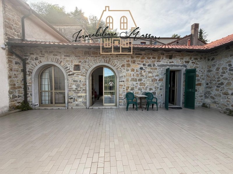 Moradia em Calice al Cornoviglio