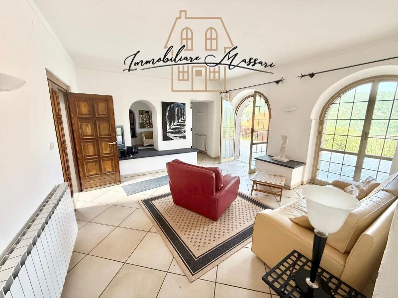 Moradia em Calice al Cornoviglio