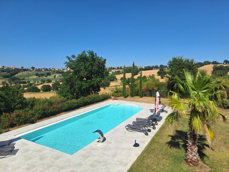 Casa de campo em Terre Roveresche