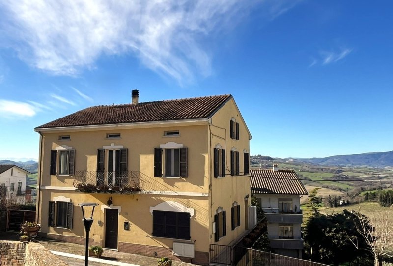 Detached house in Terre Roveresche