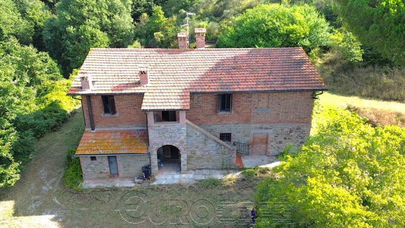 Casolare a Passignano sul Trasimeno