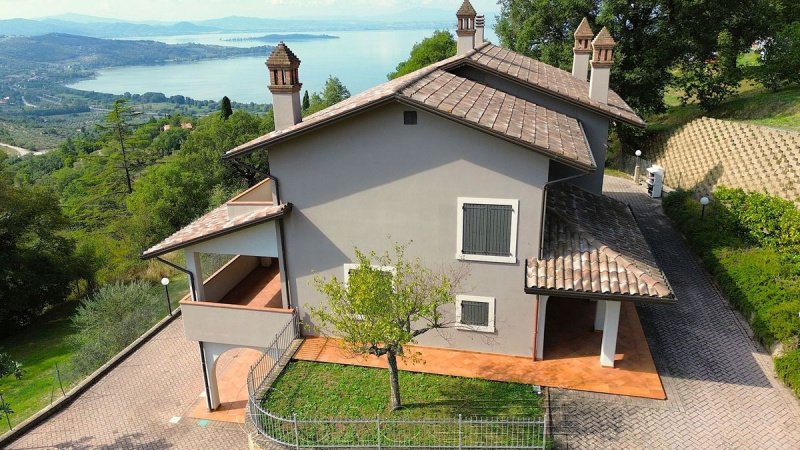 Villa en Passignano sul Trasimeno