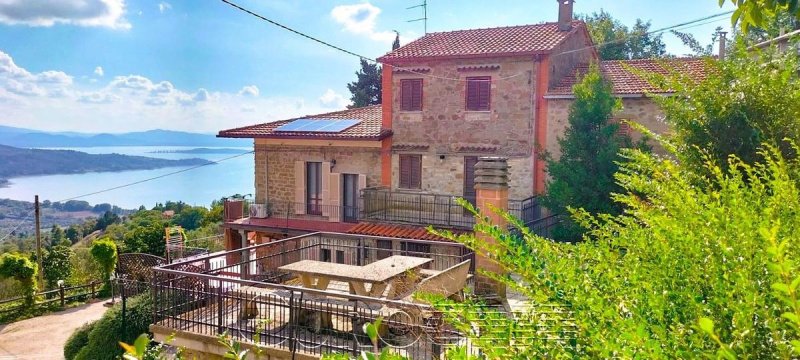 4 Bedrooms Self-contained apartment for sale in Passignano Sul Trasimeno [794531] | Gate-away®