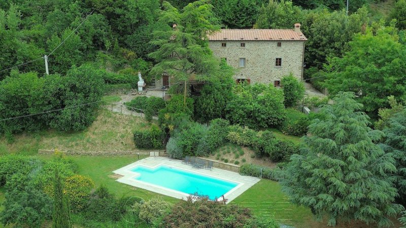 Отдельно стоящий дом в Cortona
