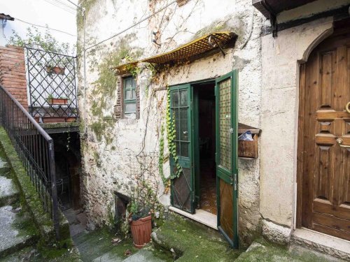 Fristående lägenhet i Poggio Moiano