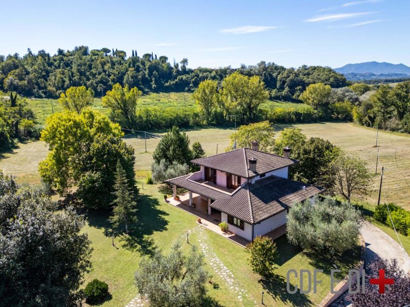 Вилла в Поджо-Миртето