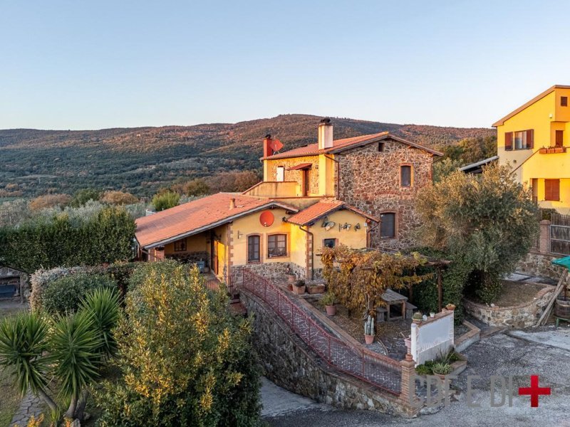 Half-vrijstaande woning in Massa Marittima