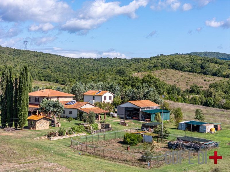 Farmhouse in Monteverdi Marittimo