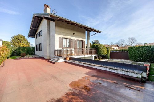 Moradia em Borgo Ticino