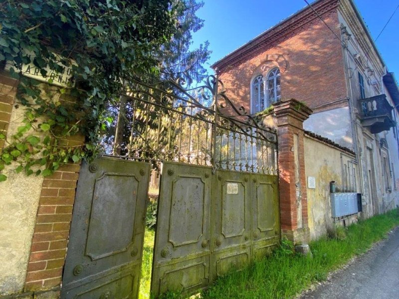 Casa histórica en Oviglio