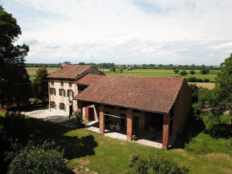 Country house in Masio