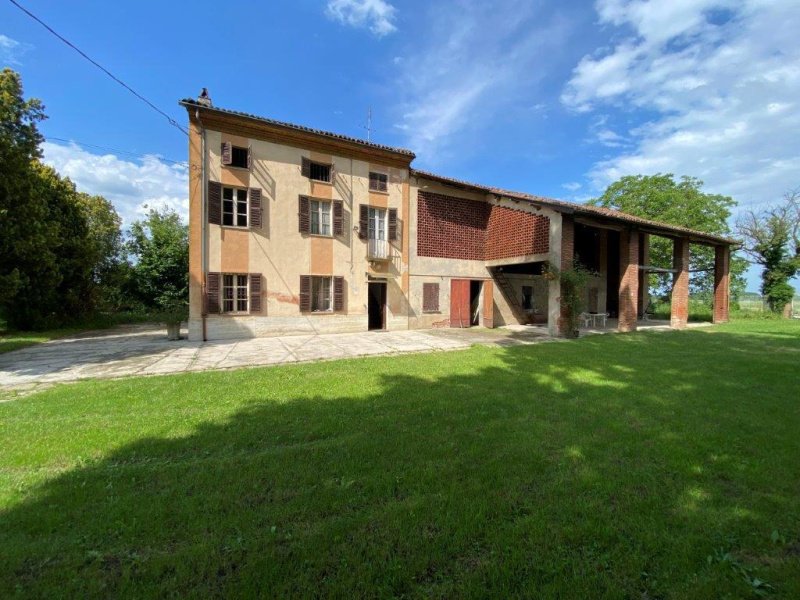 Country house in Masio