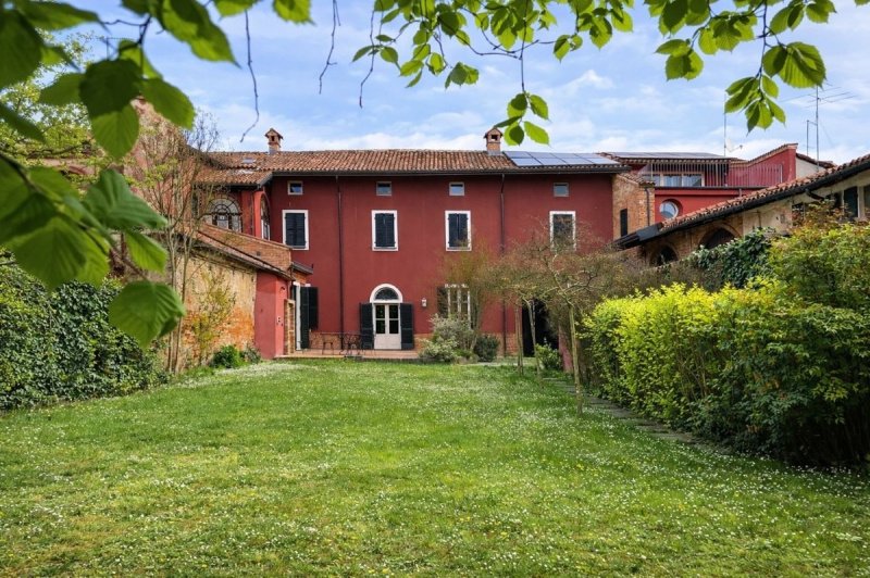 Casa histórica em Felizzano