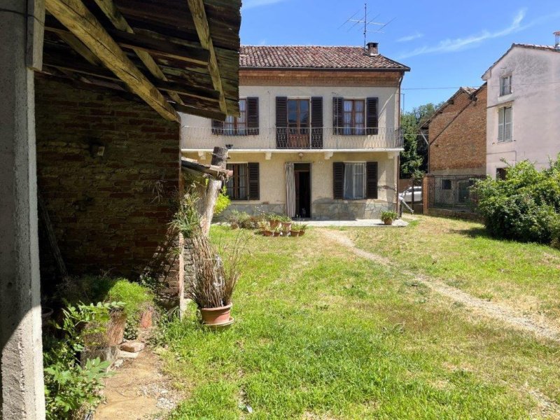 Casa em Castelnuovo Belbo
