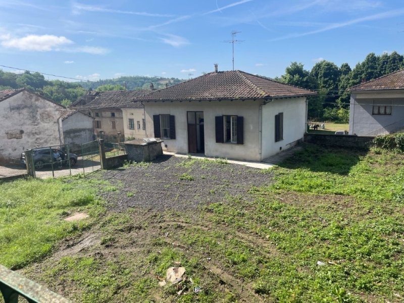 Дом в Кастельнуово-Бельбо