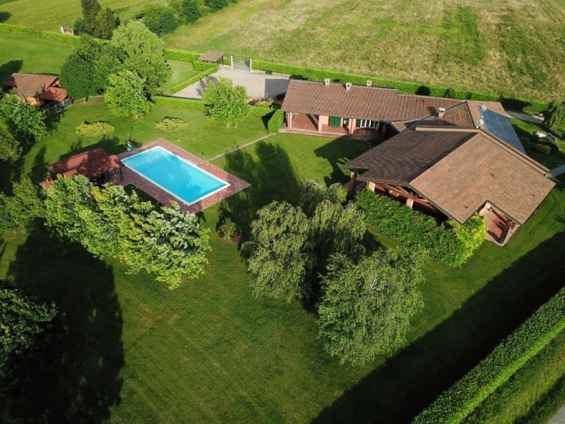 Вилла в Инчиза-Скапаччино