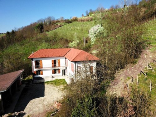 Maison de campagne à Ricaldone