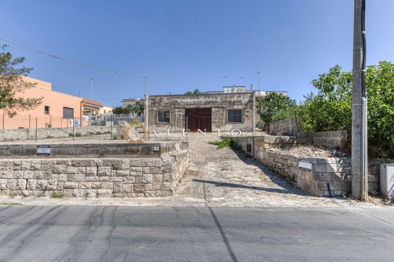 Commercial property in Morciano di Leuca